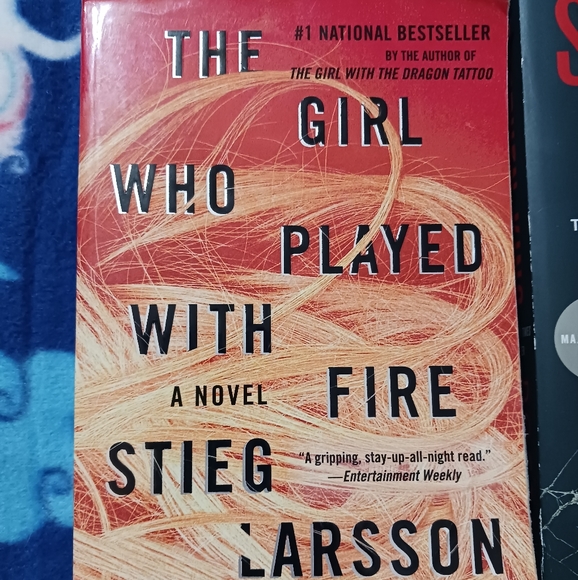 5 Paperback Books - Picture 4 of 12